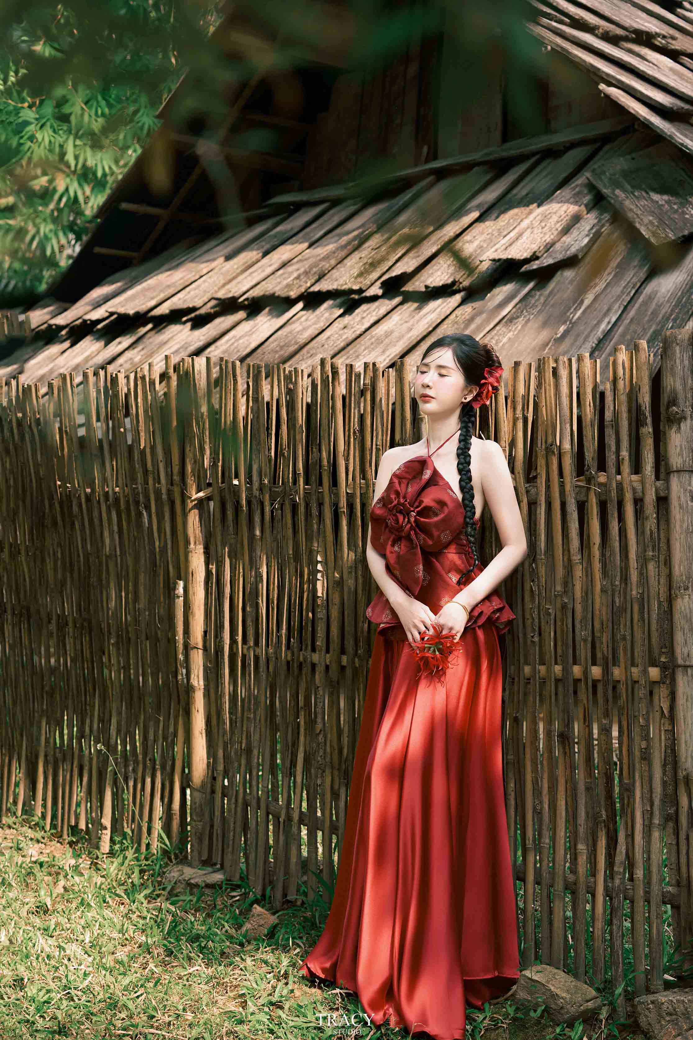 frontend/img/gallery/anh-tet-yem-ao-dai/tracy-studio-chup-concept-tet-sat-son (8).jpg